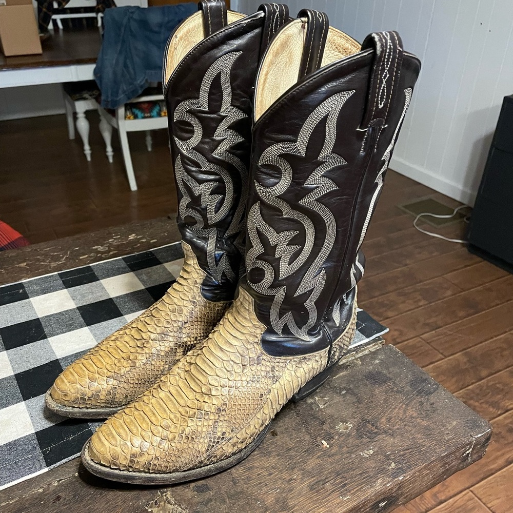 Tony lama python boots